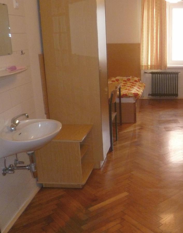 Hostel Tabor Ljubljana Oda fotoğraf